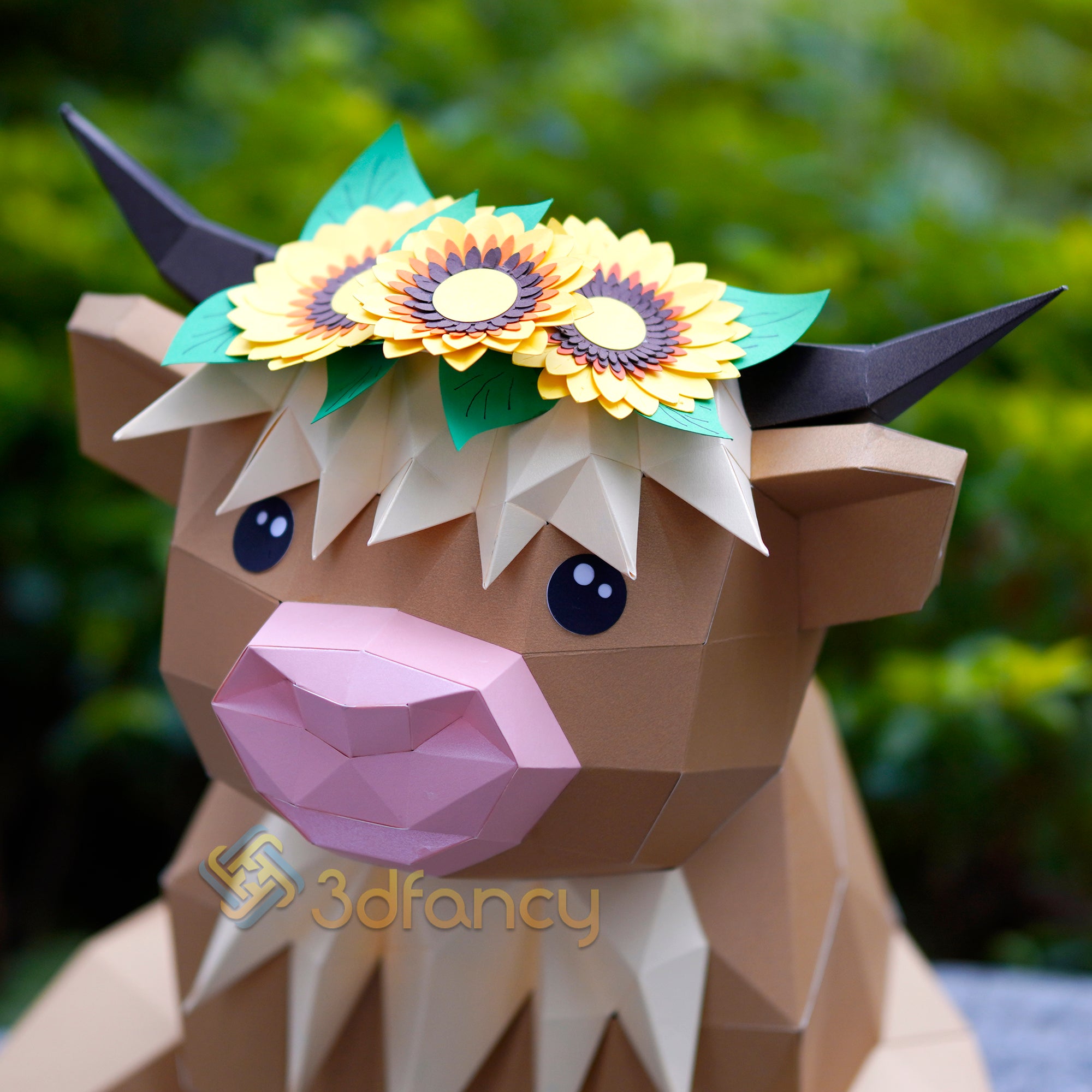 Papercraft Highland Cow Sitting PDF, SVG, Studio Template – 3dfancy